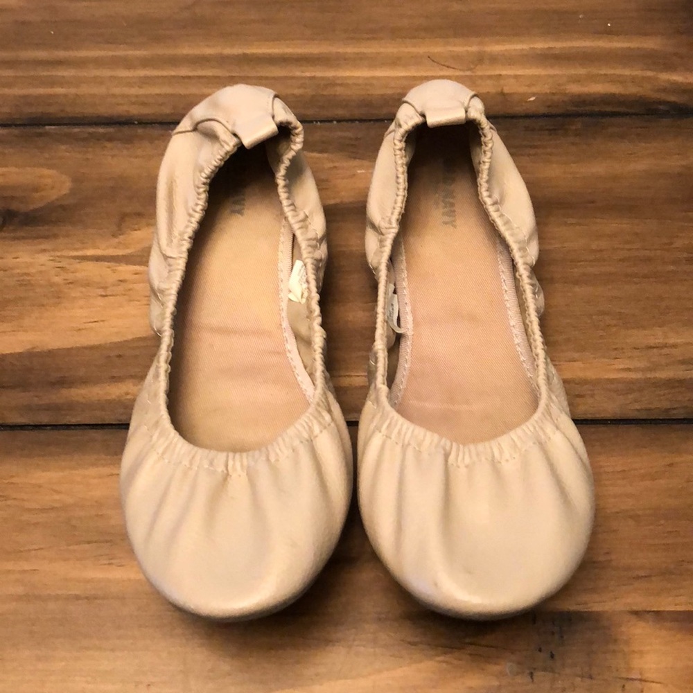 Old Navy flats.
